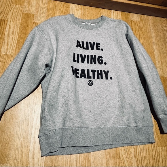 𝙏𝙉𝘼 𝙎𝙬𝙚𝙖𝙩𝙨𝙝𝙞𝙧𝙩 🖤 - Picture 5 of 5